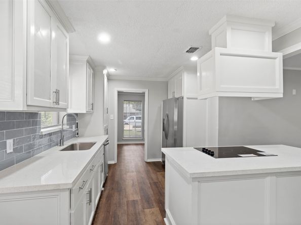 2019 Shadow Bend Drive, Houston TX 77043