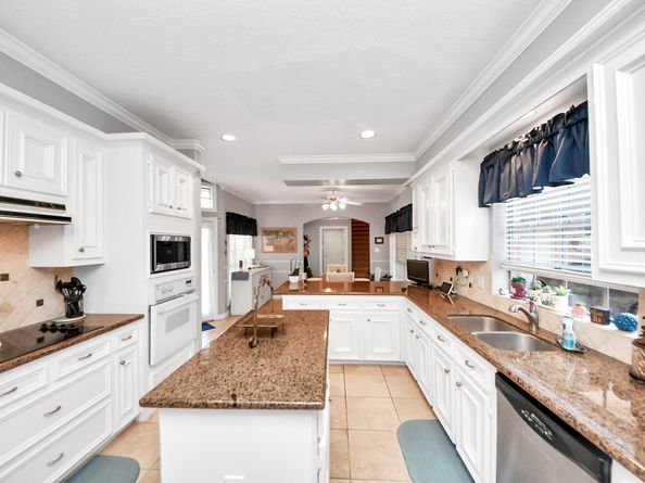 2114 Thompson Crossing Drive, Richmond TX 77406