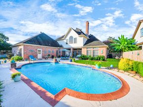 2114 Thompson Crossing Drive, Richmond TX 77406
