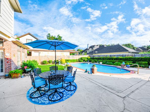 2114 Thompson Crossing Drive, Richmond TX 77406