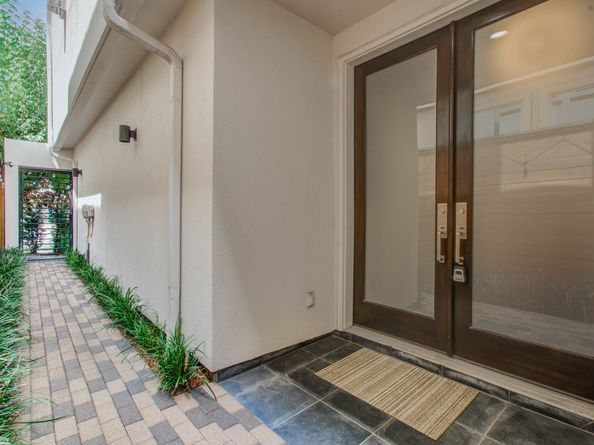 2011 Woodhead Street, Houston TX 77019