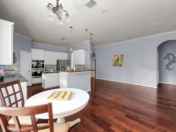 35 E Bellmeade Place, The Woodlands TX 77382
