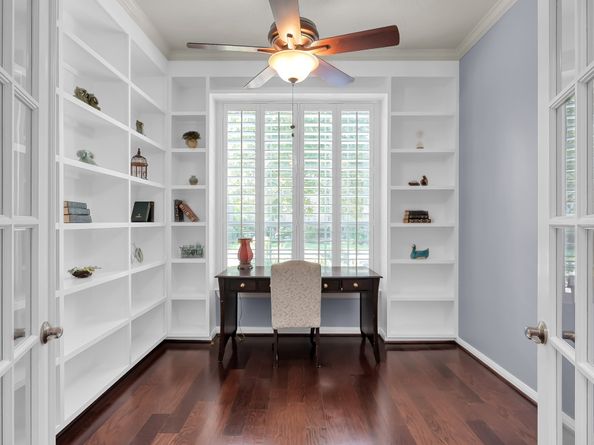35 E Bellmeade Place, The Woodlands TX 77382