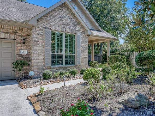 35 E Bellmeade Place, The Woodlands TX 77382