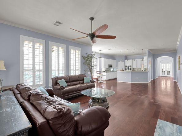 35 E Bellmeade Place, The Woodlands TX 77382