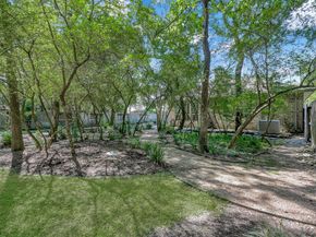 35 E Bellmeade Place, The Woodlands TX 77382