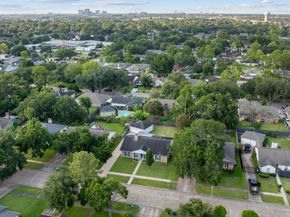 8918 Langdon Lane, Houston TX 77036