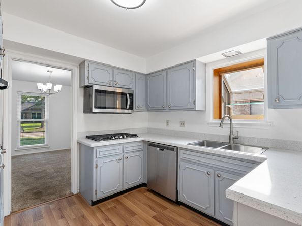 8918 Langdon Lane, Houston TX 77036