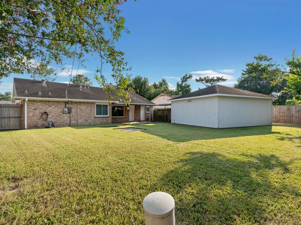 8918 Langdon Lane, Houston TX 77036