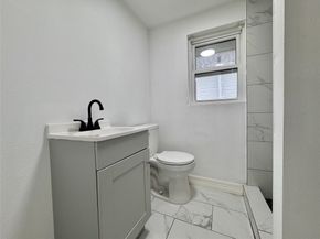 27 Norwood Street, Houston TX 77011