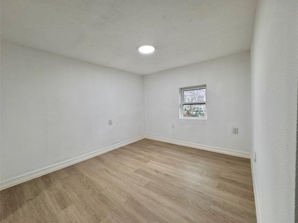 27 Norwood Street, Houston TX 77011