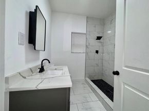 27 Norwood Street, Houston TX 77011