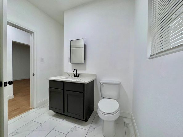27 Norwood Street, Houston TX 77011