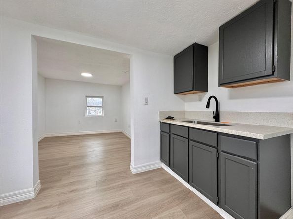 27 Norwood Street, Houston TX 77011