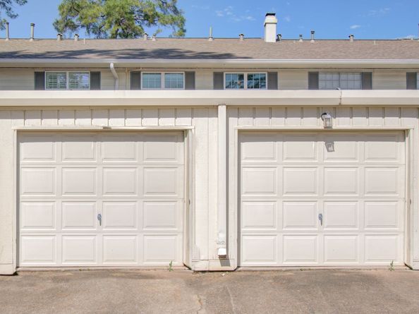 12646 Huntingwick Drive 127, Houston TX 77024