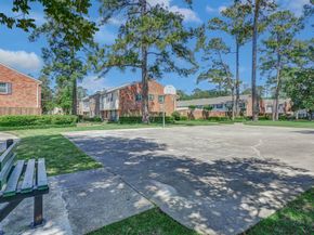 12646 Huntingwick Drive 127, Houston TX 77024
