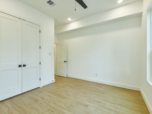 164 Wallace Street, Houston TX 77022