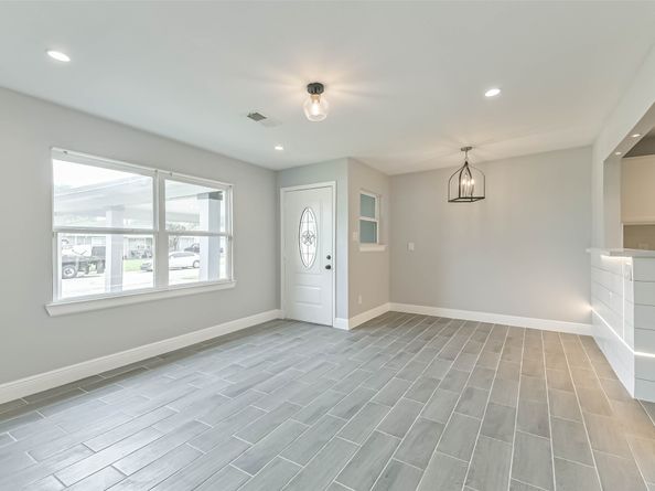 8711 Othello Street, Houston TX 77029