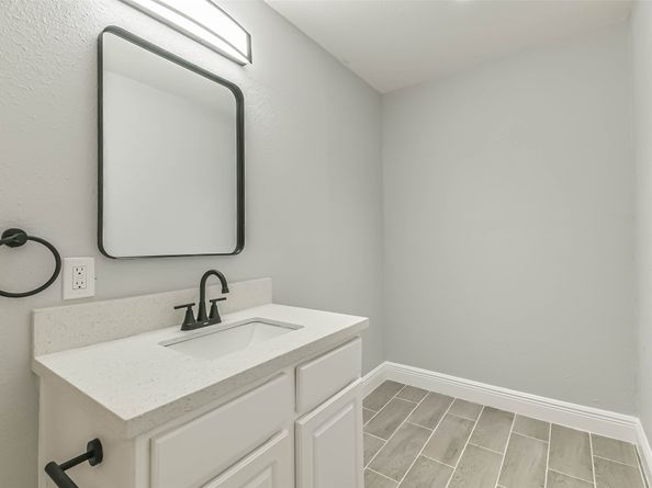 8711 Othello Street, Houston TX 77029