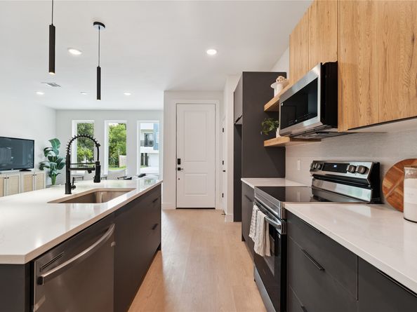 4110 Dreyfus Street, Houston TX 77021
