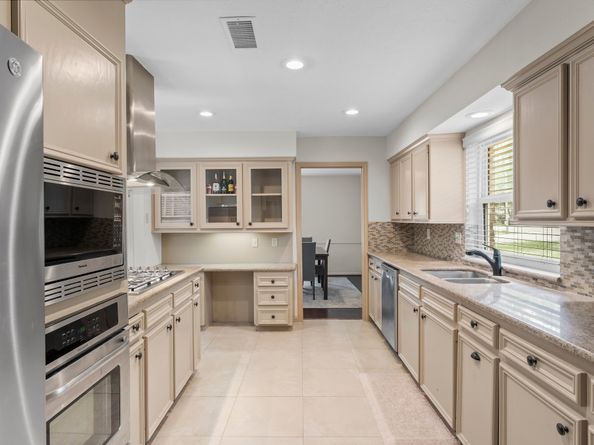 11904 N Blackjack Oak Circle, The Woodlands TX 77380