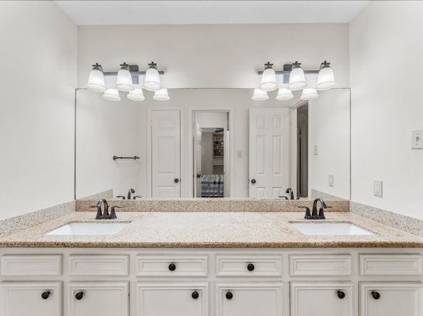 11904 N Blackjack Oak Circle, The Woodlands TX 77380