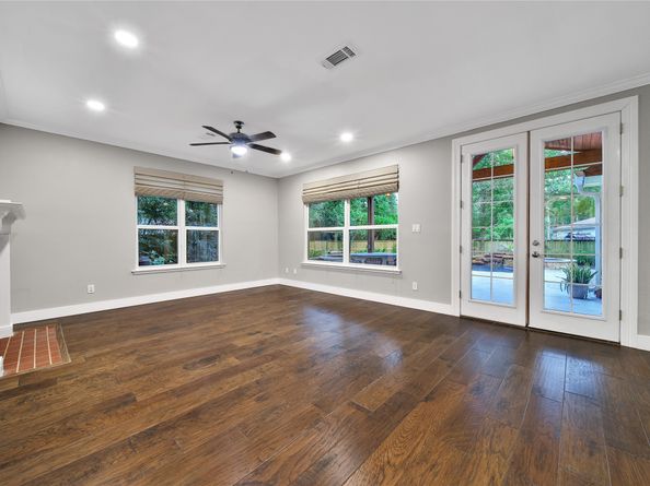 255 S Crimson Clover Court, The Woodlands TX 77381