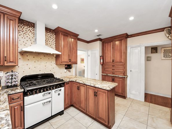 1933 Lexington Street, Houston TX 77098