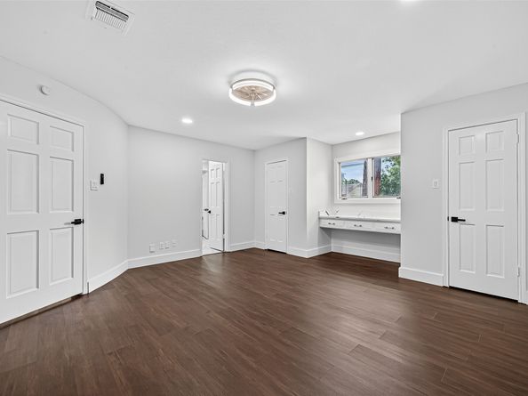 5607 Pebble Springs Drive, Houston TX 77066