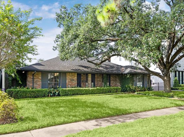 3829 Piping Rock Lane, Houston TX 77027