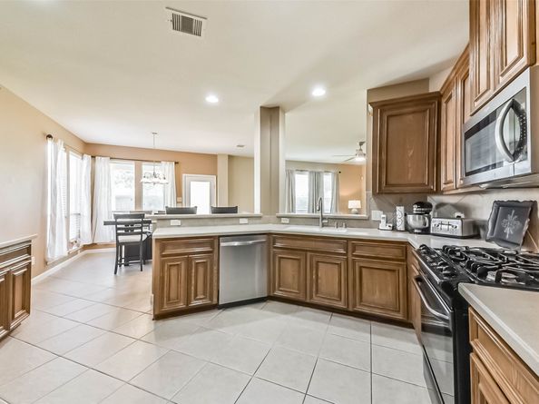 7102 Turtle Manor Drive, Humble TX 77346