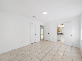 910 1/2 Oak Street, Houston TX 77018