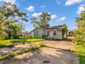 131 E 31st 1/2 Street, Houston TX 77018