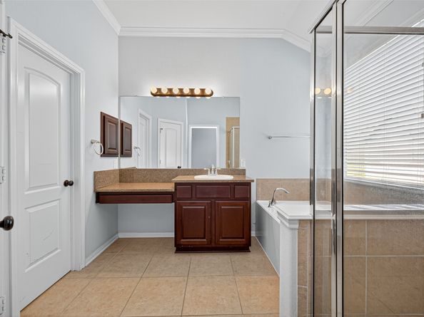 137 Cheswood Manor, The Woodlands TX 77382