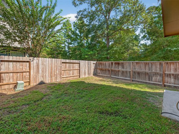 137 Cheswood Manor, The Woodlands TX 77382
