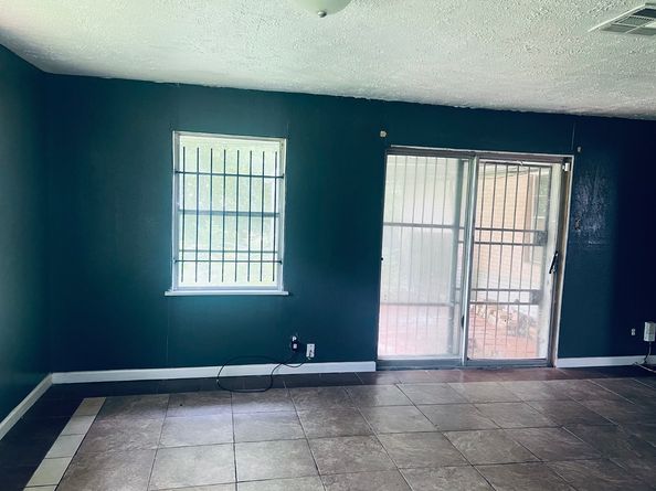 5539 Greylog Drive, Houston TX 77048