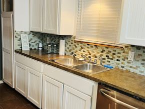 5539 Greylog Drive, Houston TX 77048
