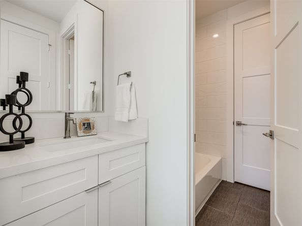 411 W DREW Street, Houston TX 77006