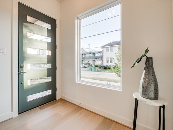 411 W DREW Street, Houston TX 77006