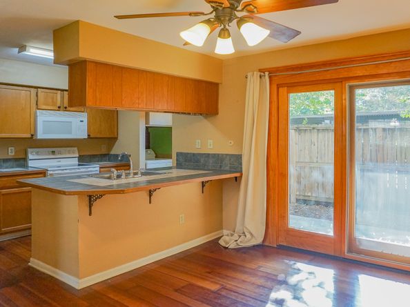 3100 Jeanetta Street 703, Houston TX 77063