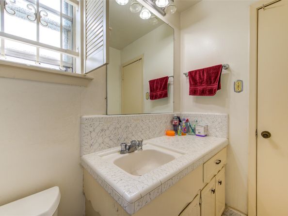 3307 Freshmeadows Drive, Houston TX 77063