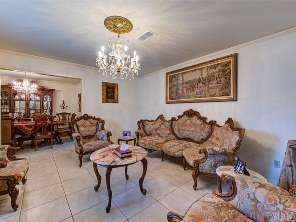 3307 Freshmeadows Drive, Houston TX 77063