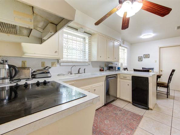 3307 Freshmeadows Drive, Houston TX 77063