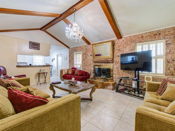 3307 Freshmeadows Drive, Houston TX 77063
