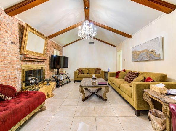 3307 Freshmeadows Drive, Houston TX 77063