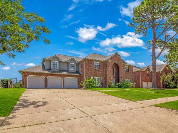 14103 Ragus Lake Drive, Sugar Land TX 77498