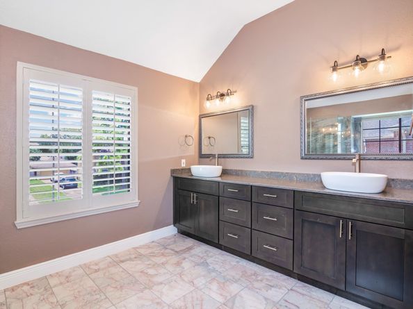 14103 Ragus Lake Drive, Sugar Land TX 77498