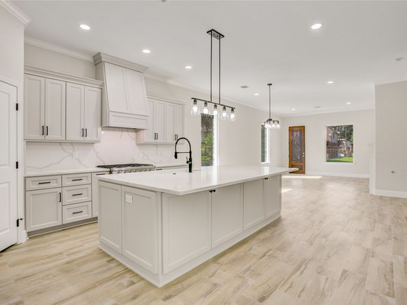 8405 Folkstone Lane, Houston TX 77075
