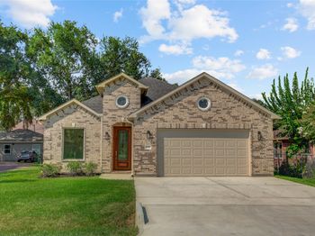 8405 Folkstone Lane