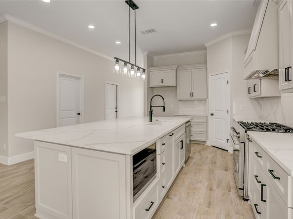 8405 Folkstone Lane, Houston TX 77075